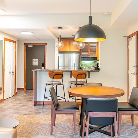 Blackstone Mountain Lodge By Clique Canmore Exteriör bild