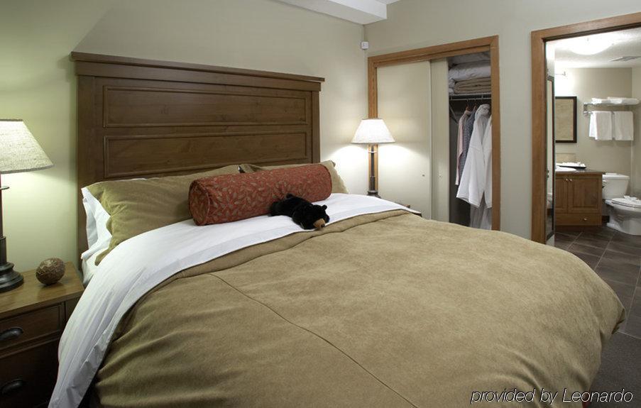 Blackstone Mountain Lodge By Clique Canmore Rum bild